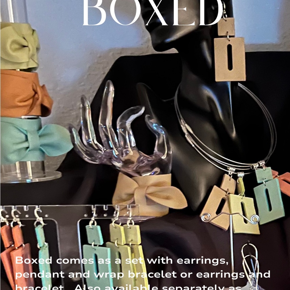 Genuine Leather Boxed Jewelry Set